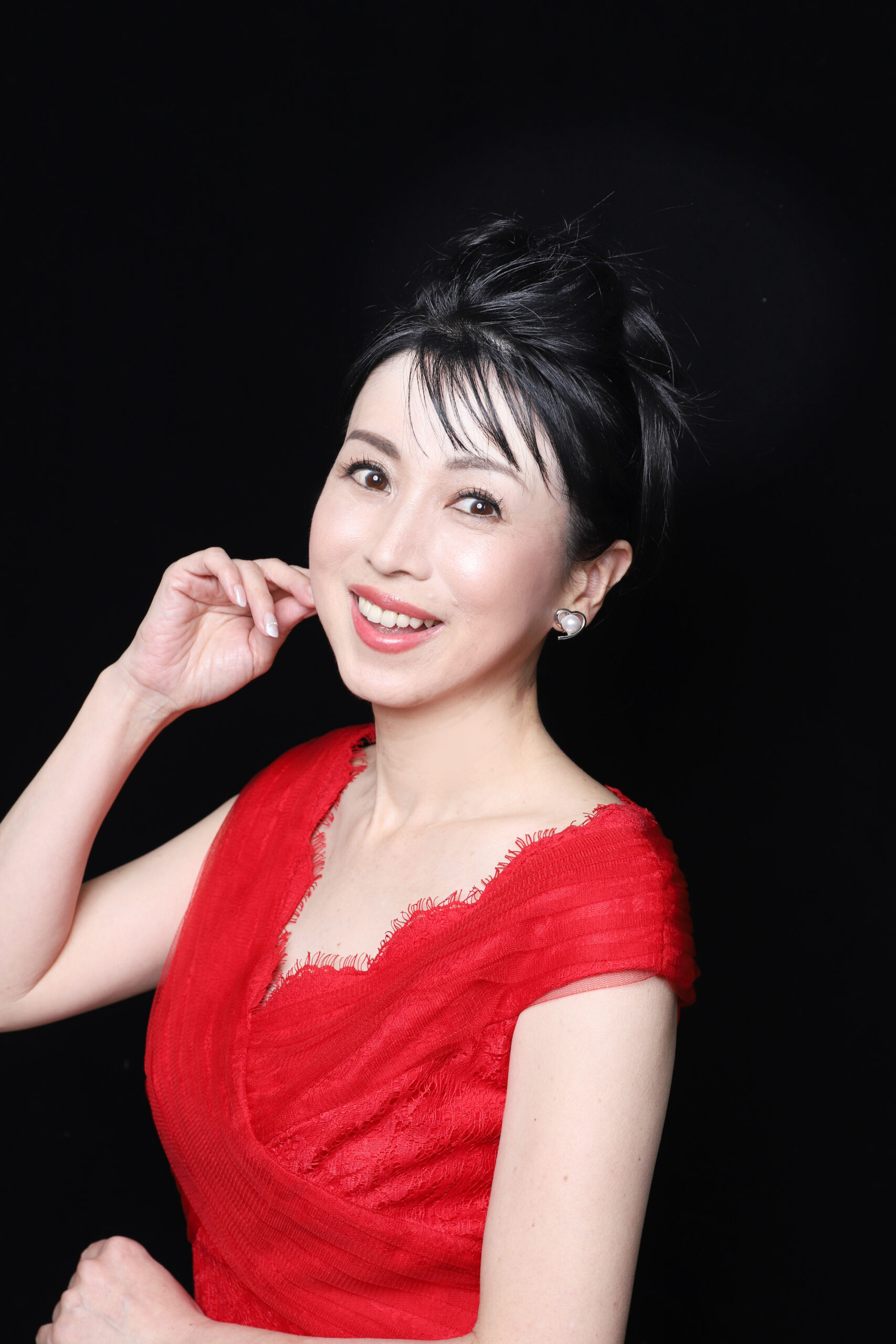 西村 知美 – 芸映プロダクション